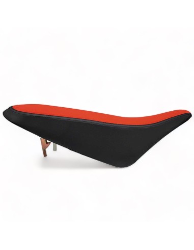 SELLE QUAD ENFANT / ADOLESCENT CARBONE NOUVELLE GENERATION ROUGE / NOIR